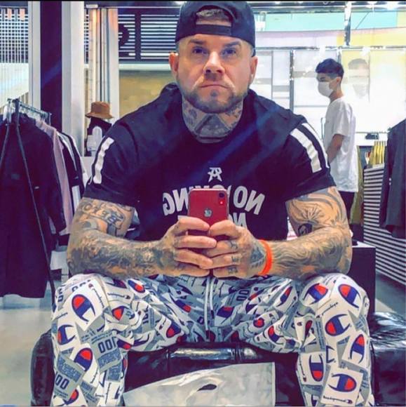 Meet your Posher, Rob - Picture 1 of 1